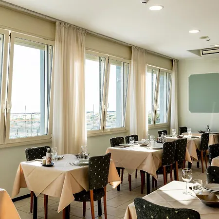 מלון Acquamarina Viserba 3*