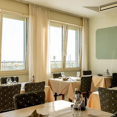 Acquamarina Viserba 3*