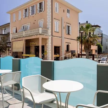 מלון Acquamarina Viserba רימיני