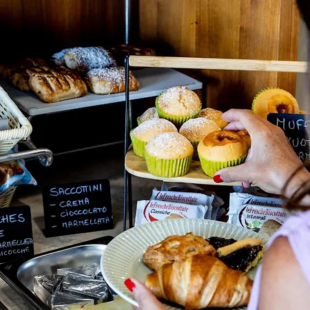 Acquamarina Viserba מלון 3*