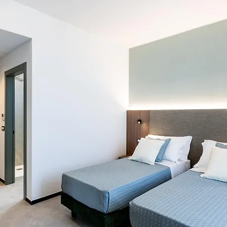 Acquamarina Viserba فندق 3*