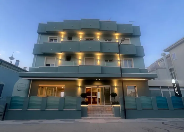 ホテル Acquamarina Viserba 3*