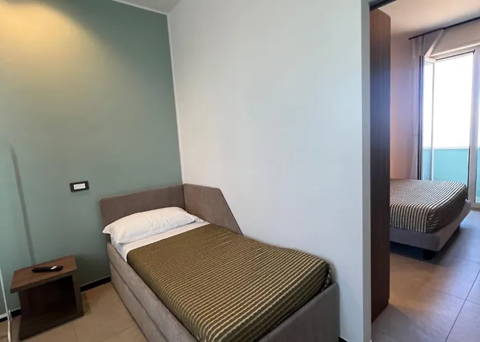 Acquamarina Viserba فندق 3*