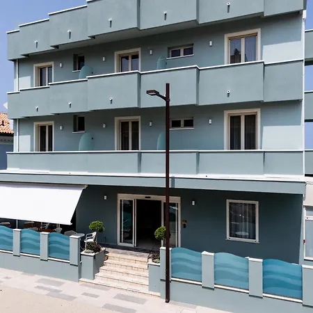 Acquamarina Viserba Hotel 3*
